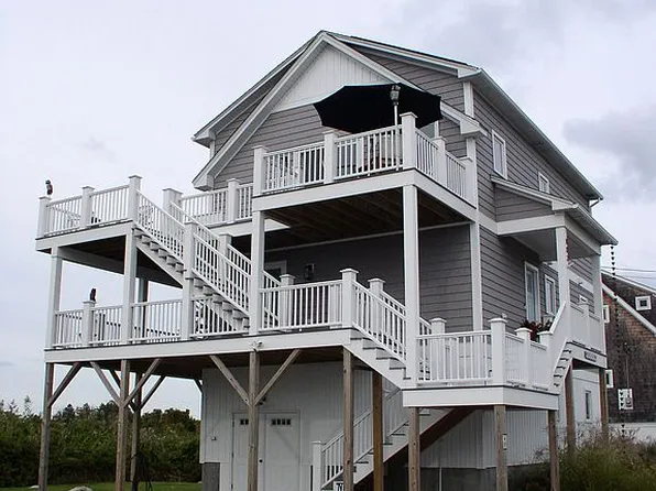 803 W Beach Rd, Charlestown, RI 02813