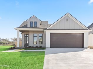 103 Fountain Meadow Dr, Broussard, LA 70518