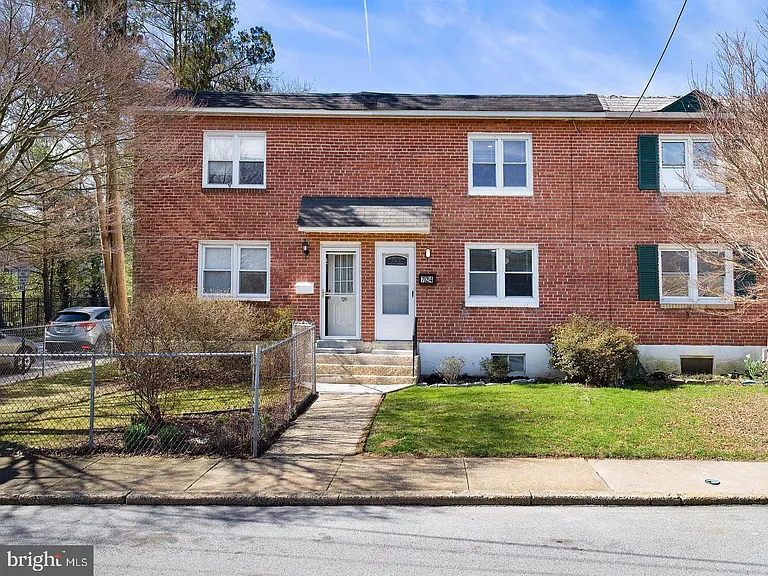 724 S Penn St — Photo 2