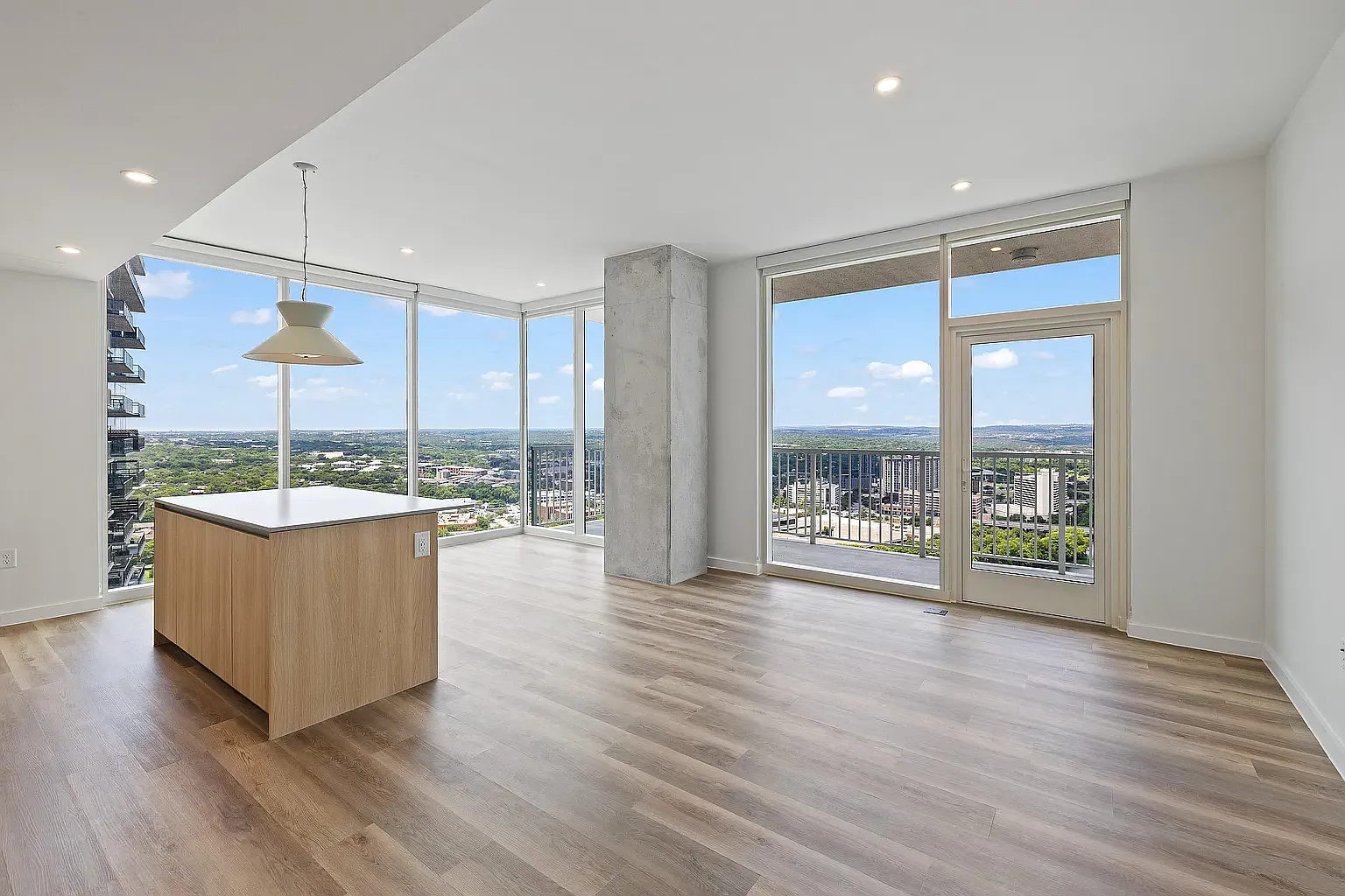 1 bed, $3,160 — Photo 4