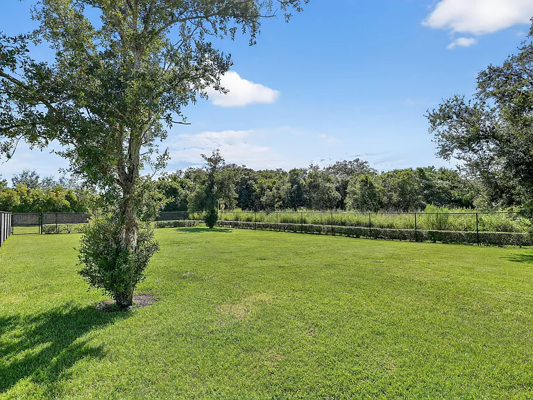 3518 Carriage Pointe Cir — Photo 36
