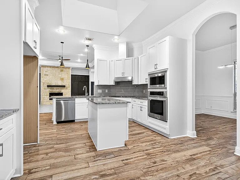 9861 Chamber Hall Dr — Photo 6