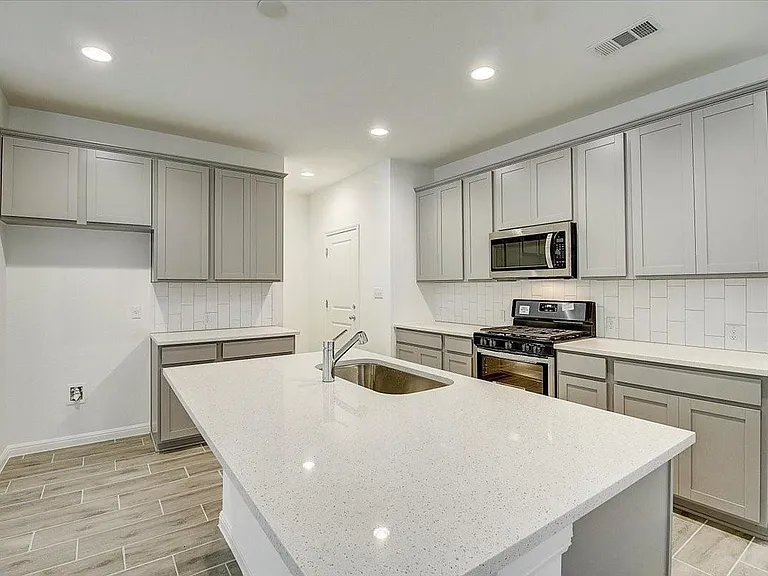 117 Lacey Oak Loop — Photo 15
