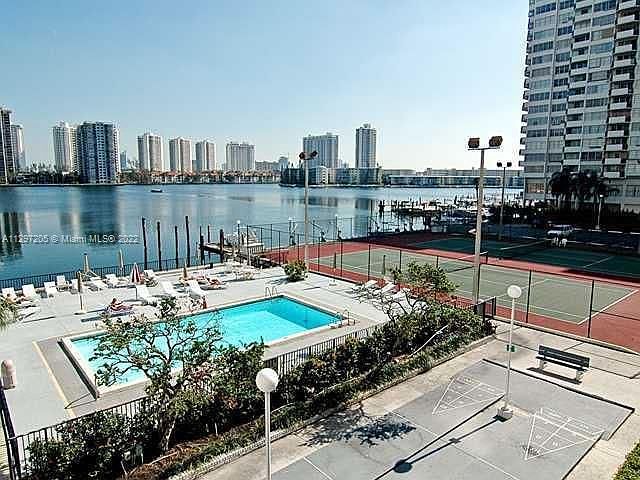 1st image of 2780 NE 183rd St APT 804