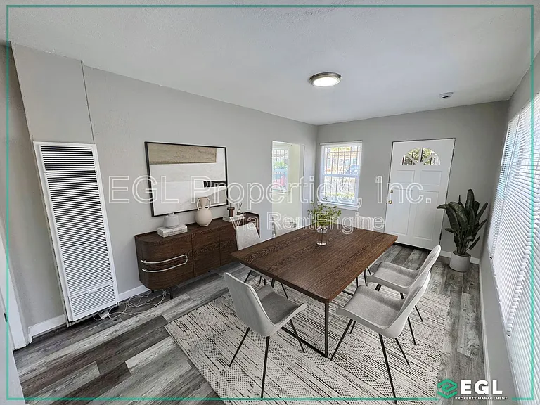 3039 S Bronson Ave — Photo 1
