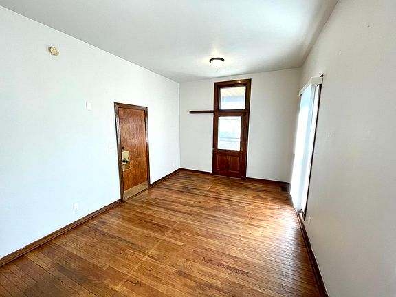 5th image of 28 S 21st St #3