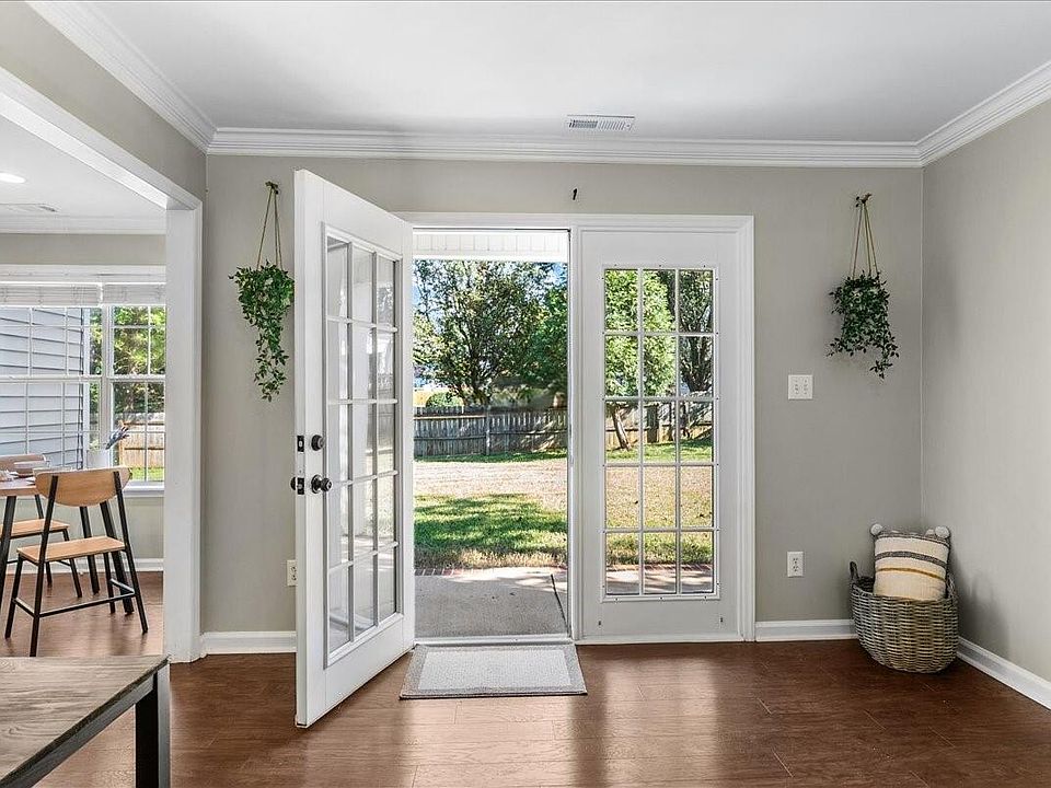 1st image of 517 Baygall Rd