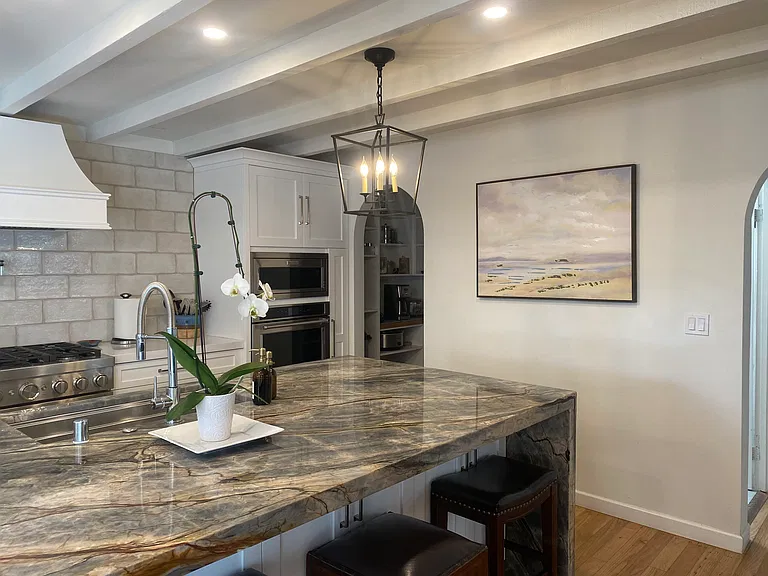 622 Palomar Ave — Photo 8