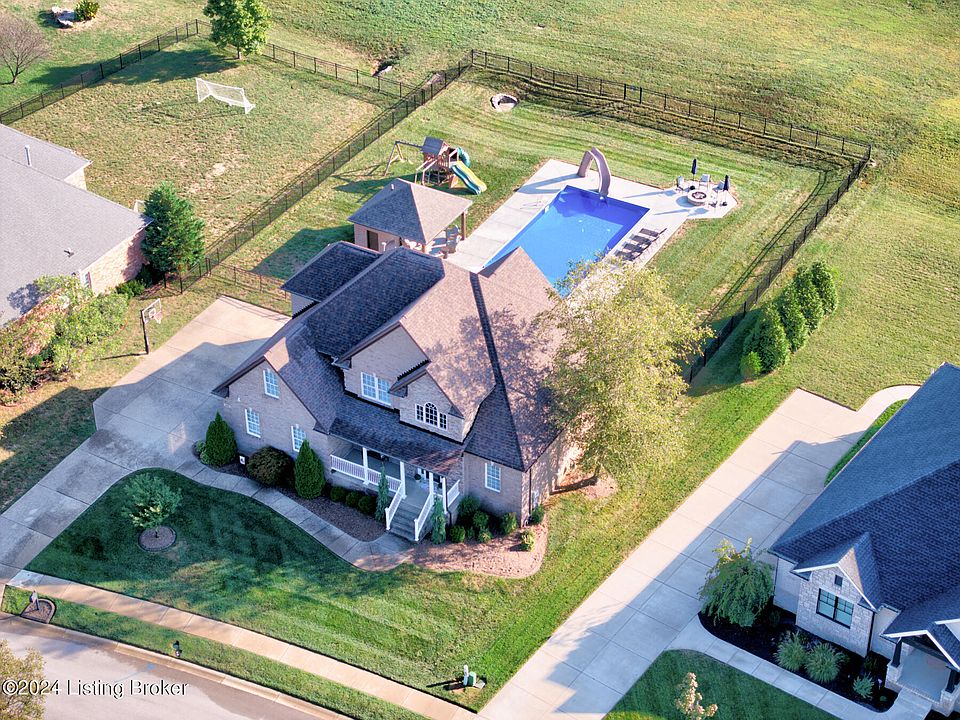 1st image of 326 Heritage Hill Pkwy