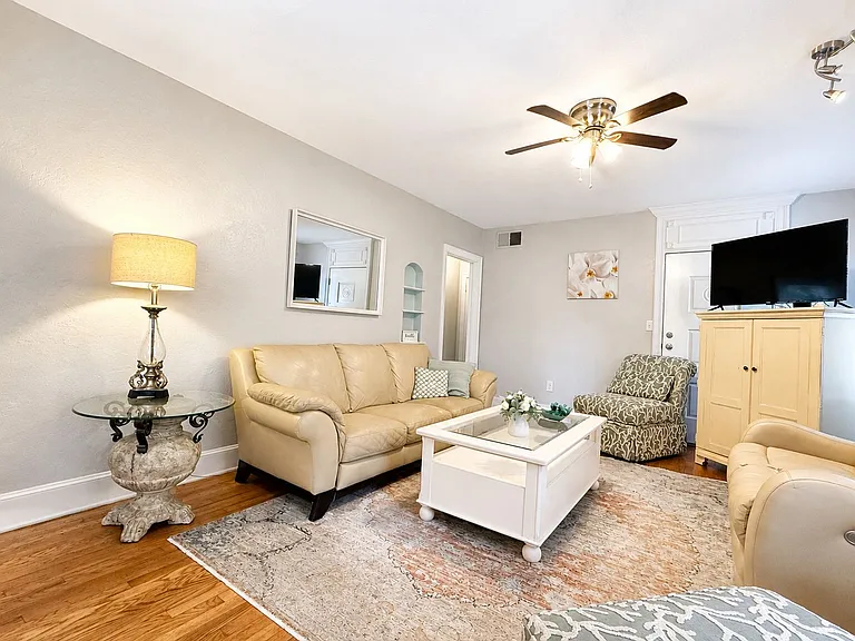 112 S Dixie Ave #2 — Photo 3