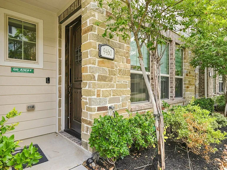 9460 Caddo Ridge Ln — Photo 4