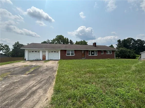 194 Hanes Ln, Lexington, NC 27295