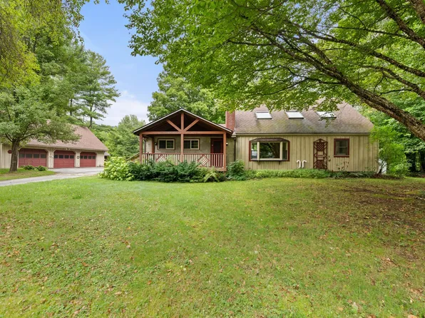 80 Stinson Lake Road, Rumney, NH 03266