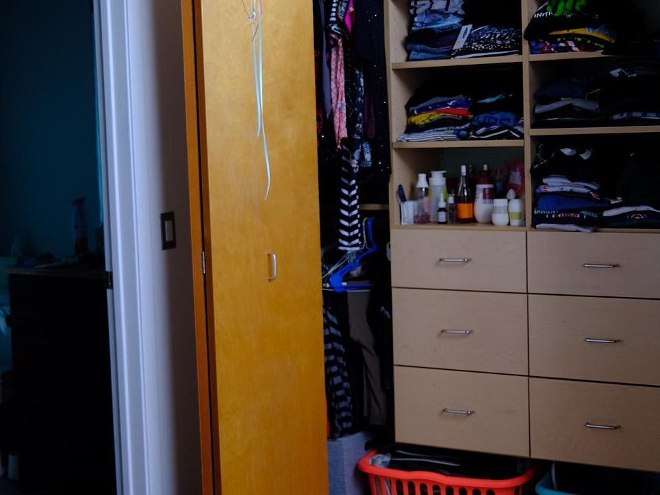 1st image of 2210 W Wabansia Ave APT 305
