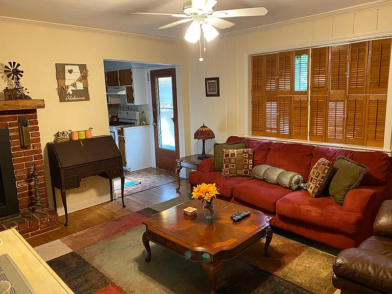 1836 Hill Hedge Dr — Photo 4
