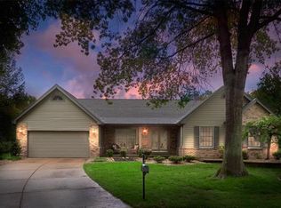 1811 Sparks Ct, Ballwin, MO 63011