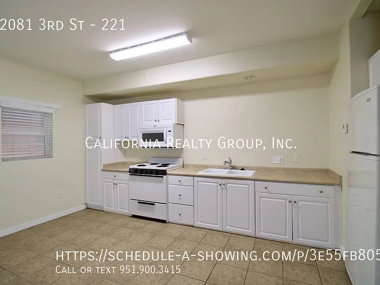 3rd St, 42081 — Photo 27