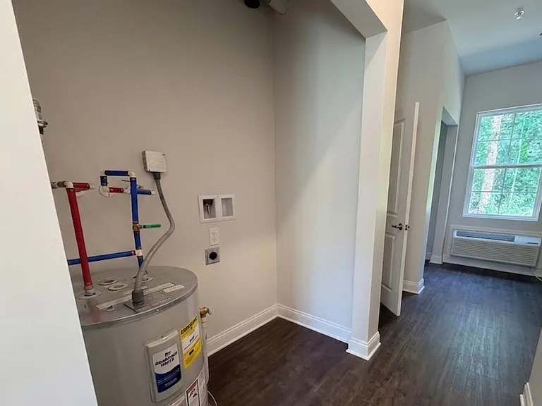 2125 Houston Ave #A01 — Photo 6
