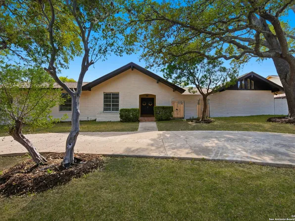 210 sheffield, Castle Hills, TX 78213