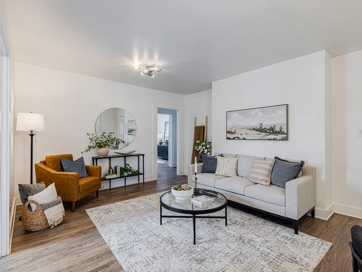 2 bed, 770 sqft, $2,850 — Photo 1