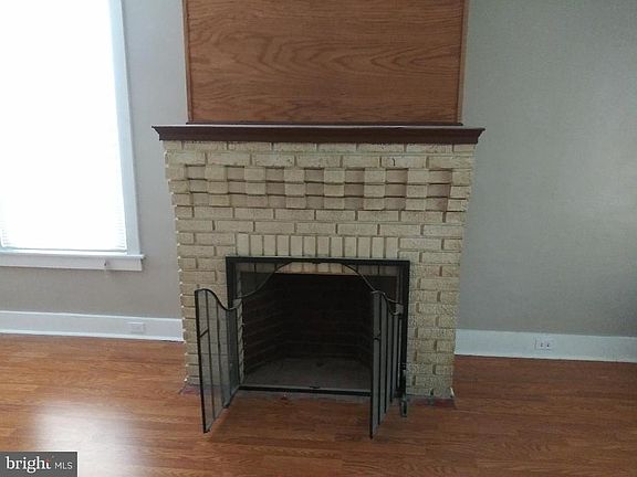 3rd image of 4300 Devereaux St