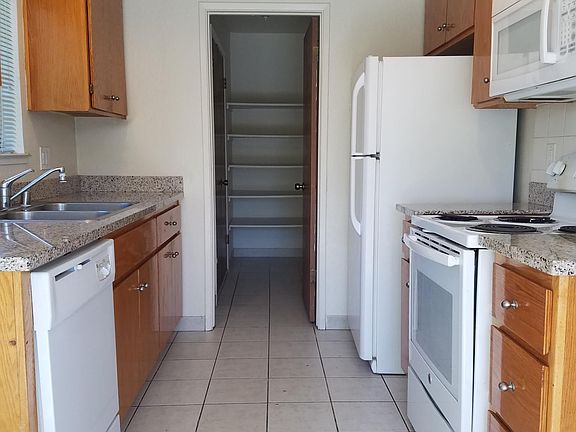 2nd image of 4995 Edgar Ct APT 3