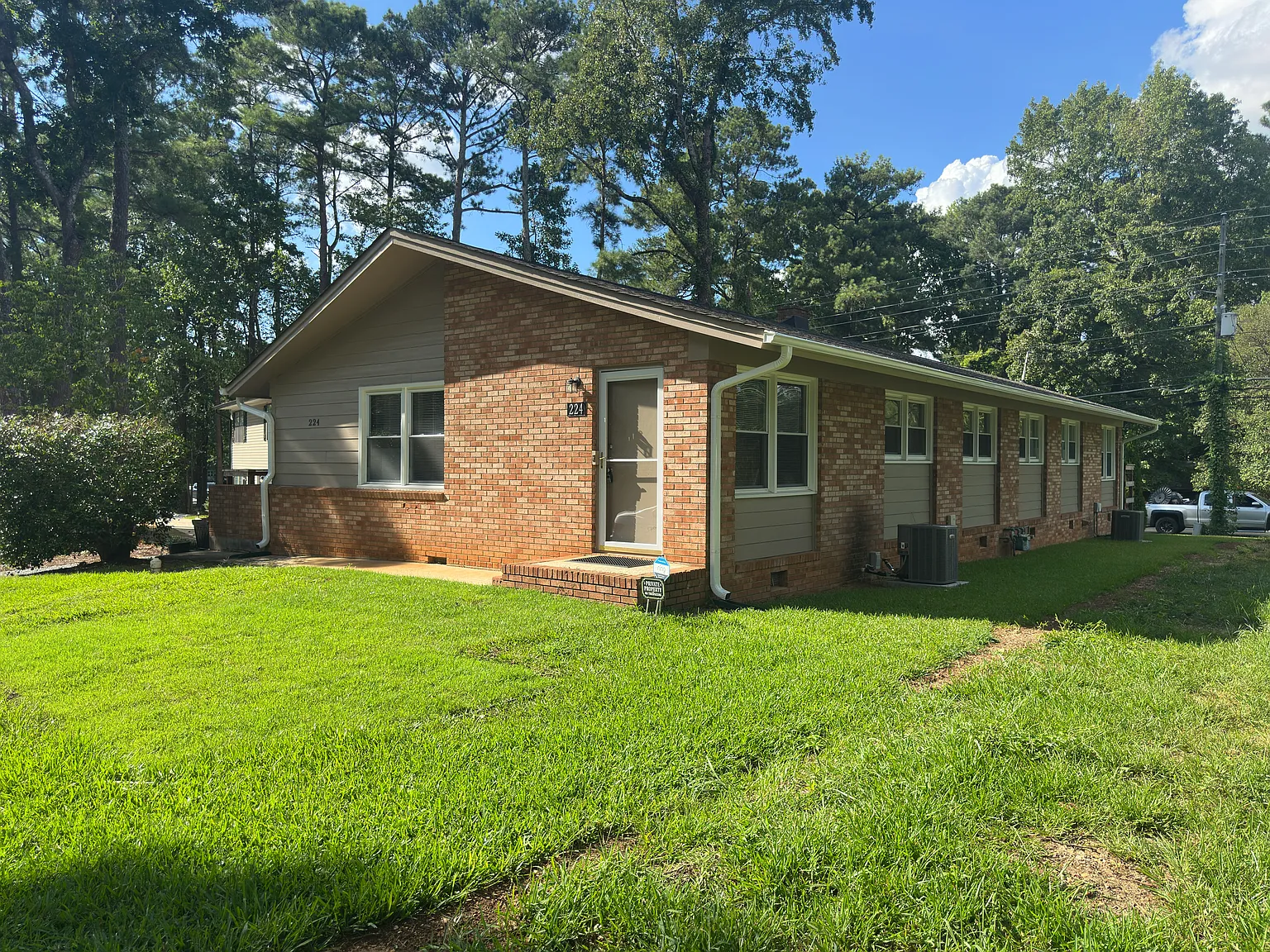 3 bed, $1,995 — Photo 2