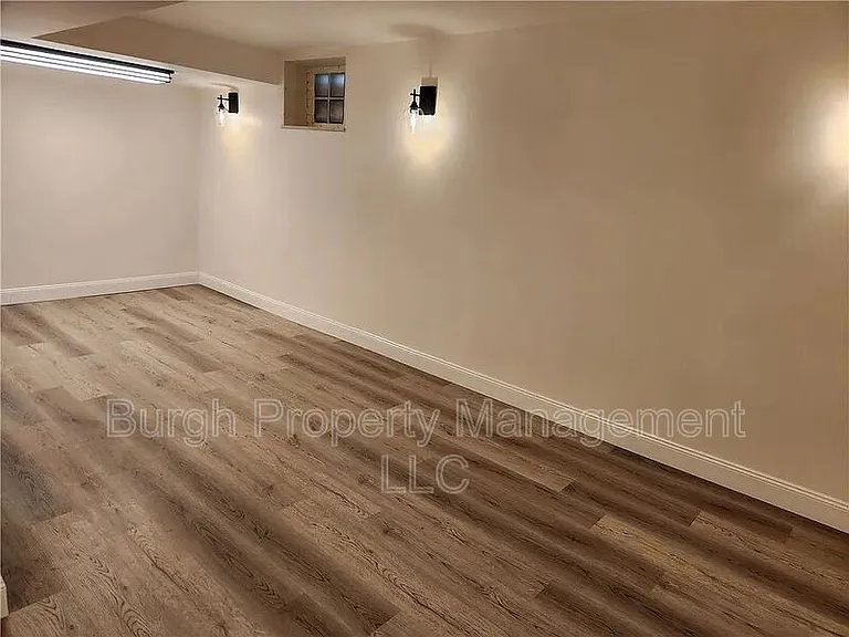 331 Redwood St — Photo 11