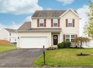 38 Cross Country Dr, Baldwinsville, NY 13027