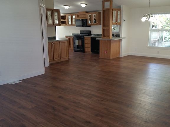 3rd image of 81 Bentley Ave