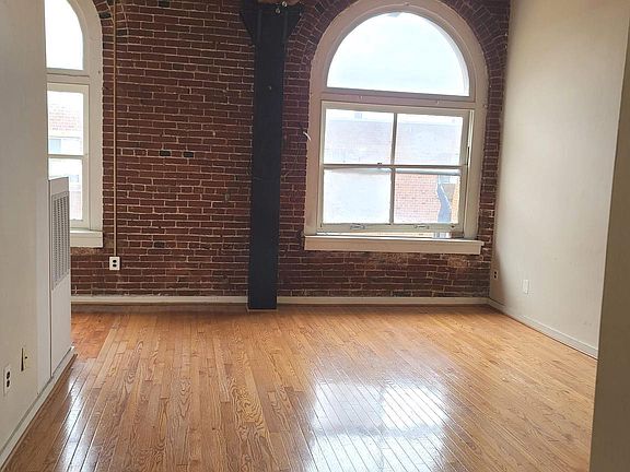 5th image of 1010 Race St APT 3A
