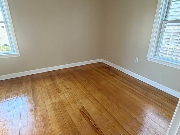 4th image of 116 5th St #1S