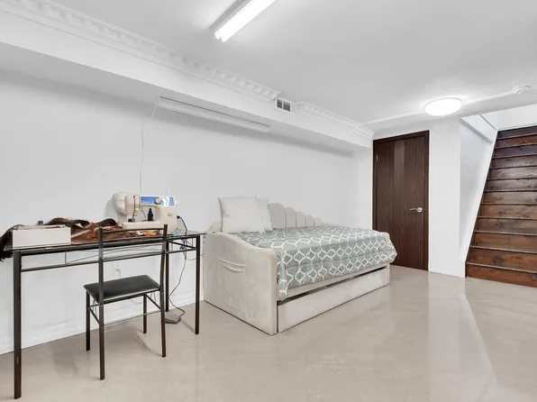 1980 East 8th Street image 10 of 31