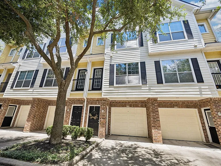 9200 Westheimer Rd #1902 — Photo 2