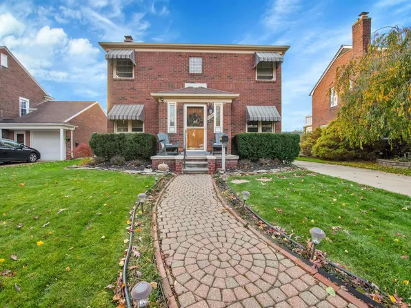 2640 Edgemont St, Trenton, MI 48183