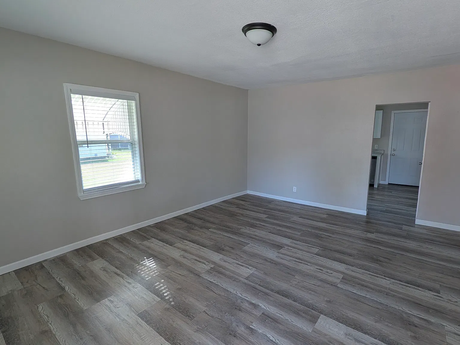 2 bed, 796 sqft, $975 — Photo 4