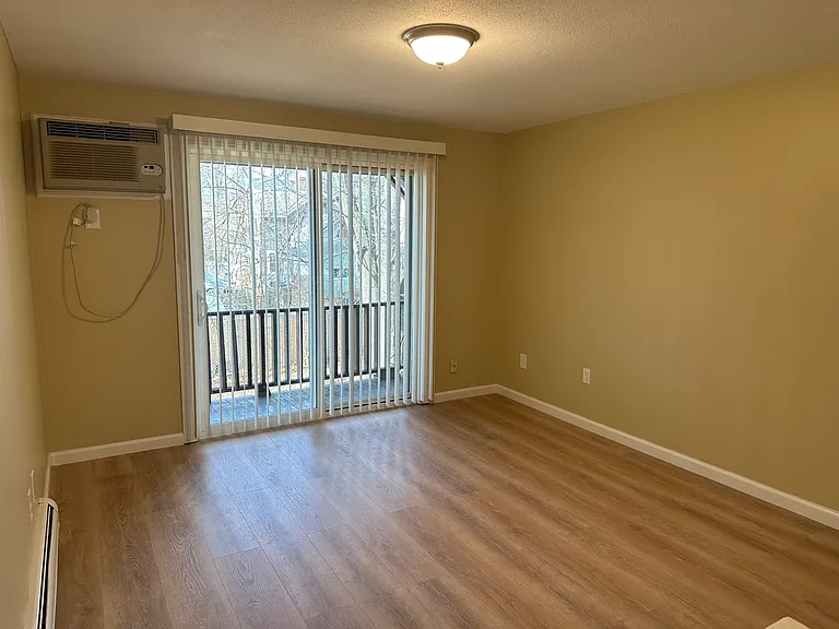 Notre Dame Apartments — Photo 19