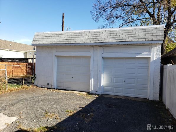 610 Cortlandt St, Perth Amboy, NJ 08861