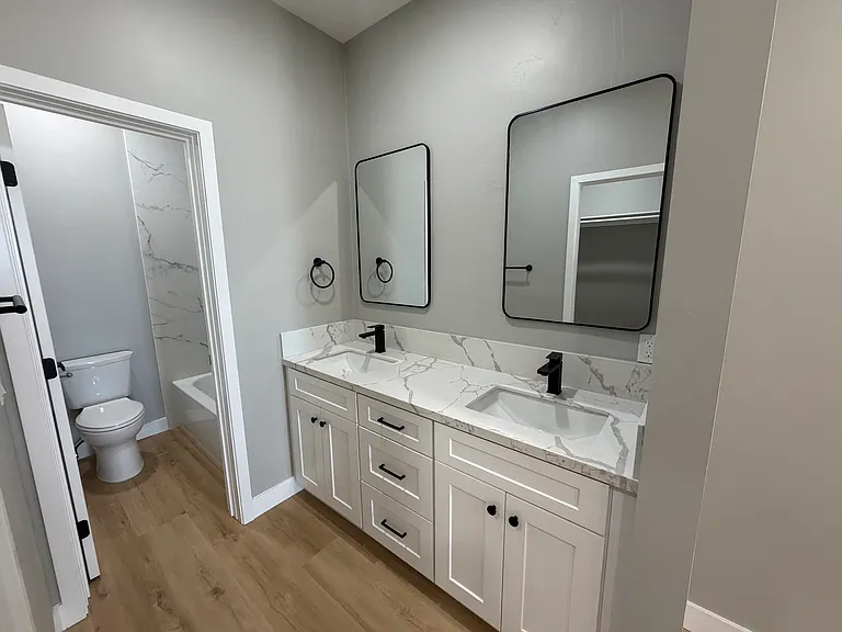 2410 Albatross St #12 — Photo 16