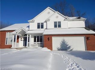 3243 Crown Pointe Dr, Stow, OH