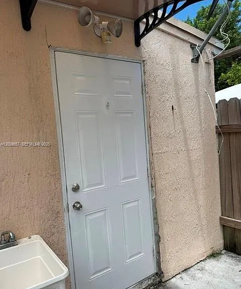 90 Flagami Blvd #2 — Photo 4