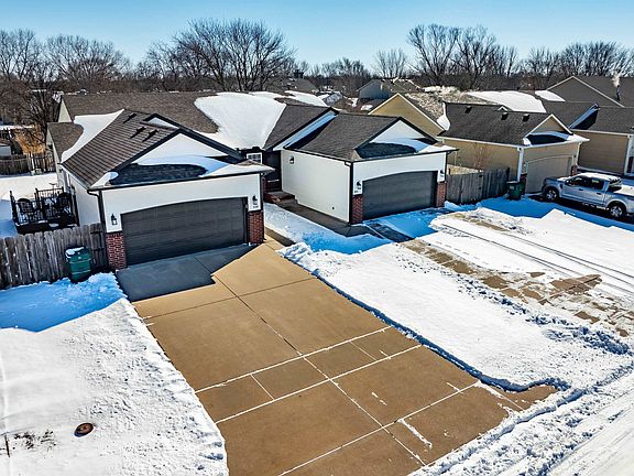 3rd image of 1016 Cedar Point Cir #1018