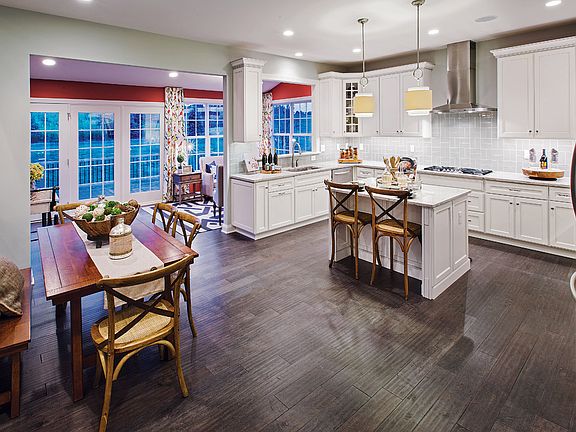 Breakfast area with solarium sunroom - photos are for illustrative purposes only