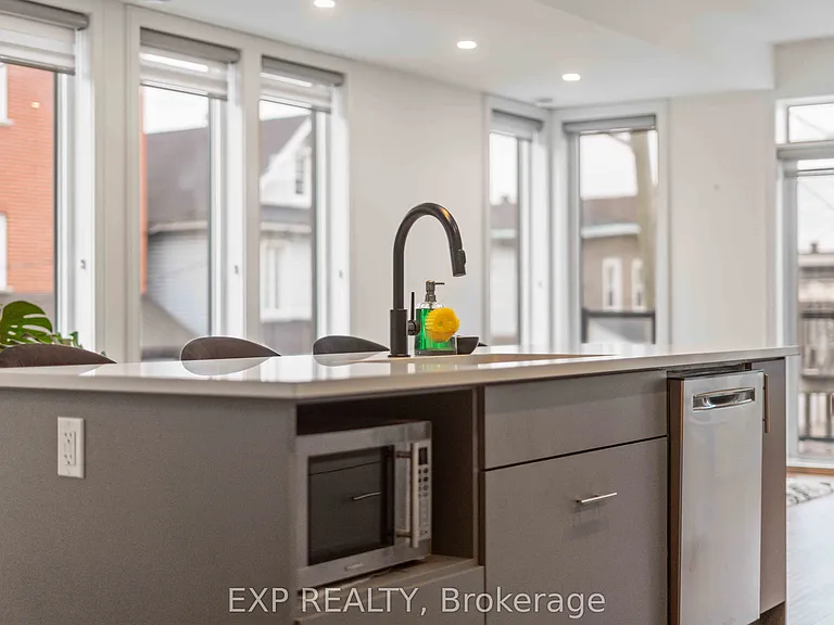 9 Anderson St — Photo 11
