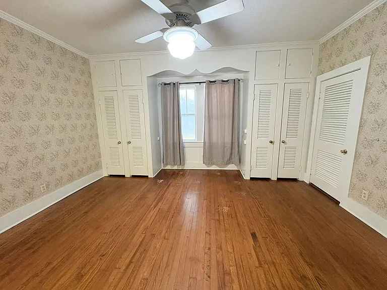 208 Saint Anne St — Photo 15