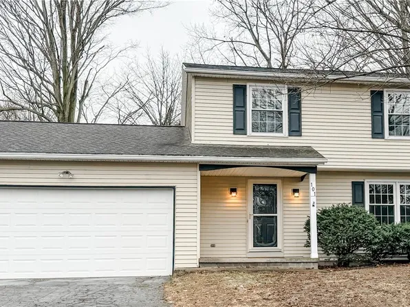 101 Beacon Hills Dr N, Penfield, NY 14526