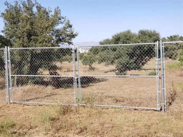 9922 Emerson Rd #16, Hesperia, CA 92344