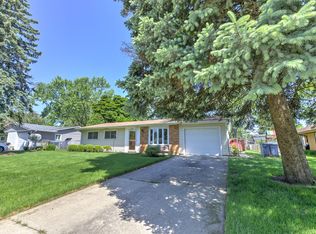 1518 77th St, Darien, IL 60561