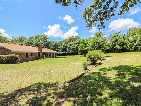 4th image of 812 Sweetgum Ln