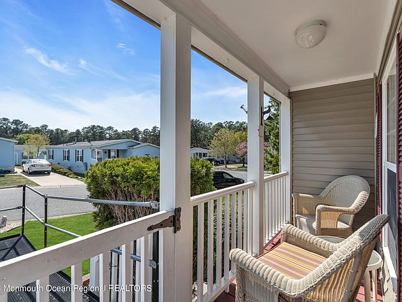 5th image of 512 Momosa Drive
